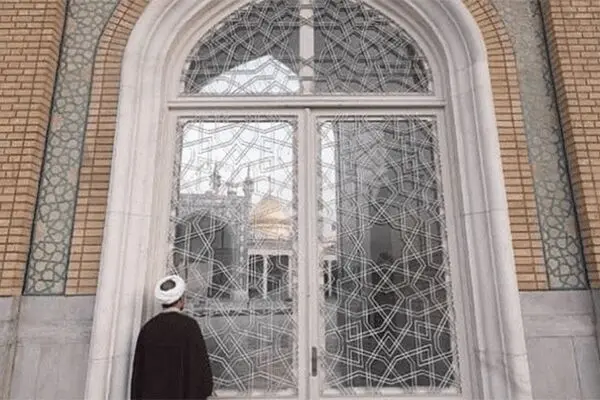 حضور در مساجد فقط نیم ساعت