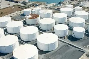 کاهش قیمت نفت و وضعیت نامناسب مخازن استراتژیک ایران