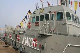 کنارک در اسکله پهلو گرفت / ۱۹ شهید و ۱۵ مجروح