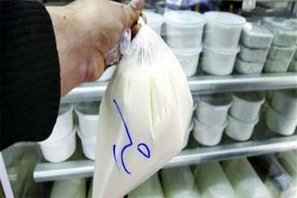 فاصله معنادار قیمت هر لیتر شیر تولیدی در گاوداری‌‎ها با بازار