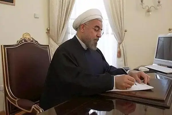 وزیر صنعت برکنار شد