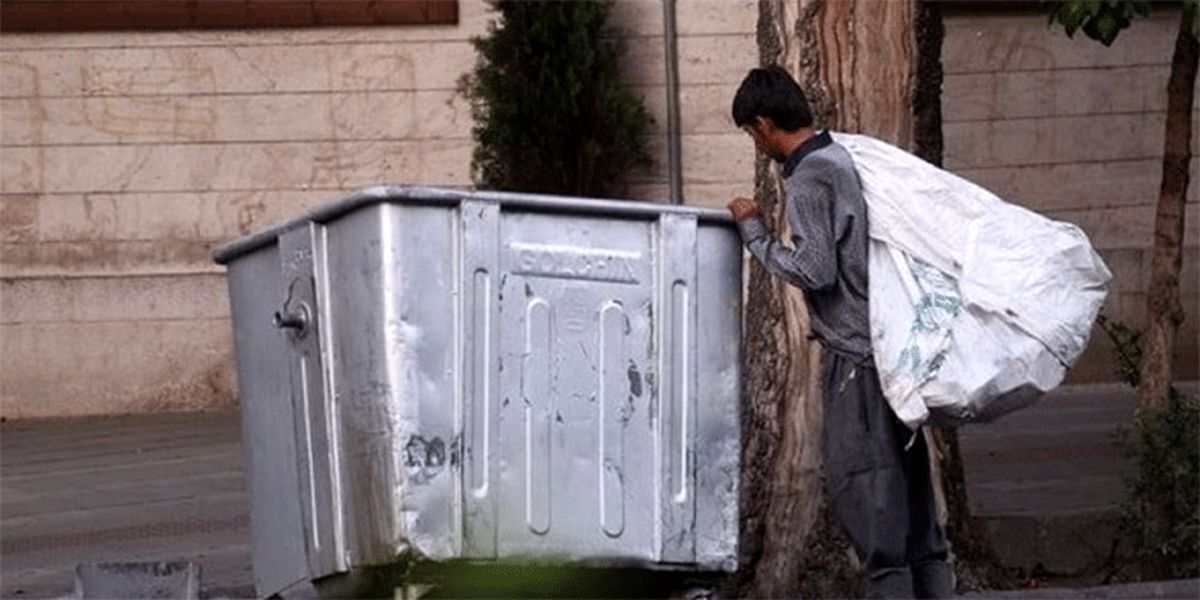 تصاویر: به دنبال یک تکه نان در زباله‌های تهران