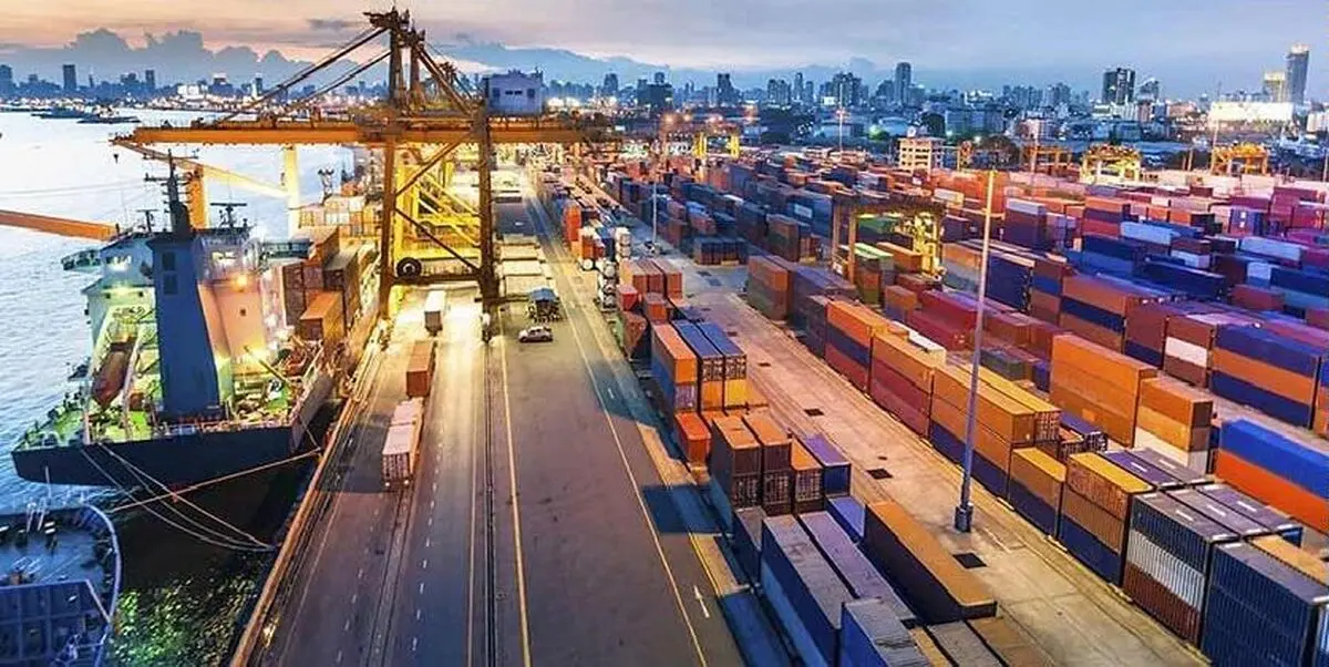 مناطق آزاد، بازاری غیر رسمی در خدمت قاچاق