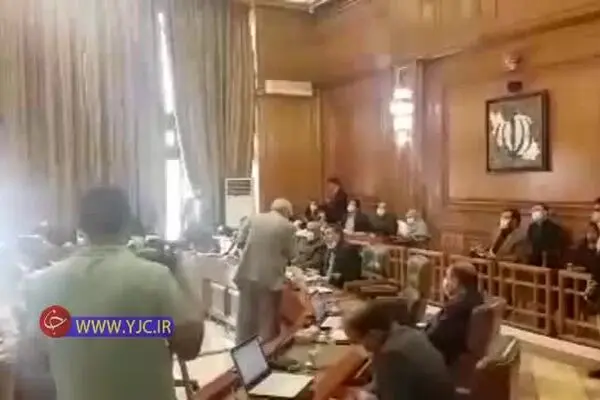 فیلم: قهر برخی اعضای شورای شهر تهران و ترک صحن شورا