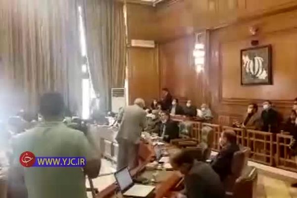 فیلم: قهر برخی اعضای شورای شهر تهران و ترک صحن شورا