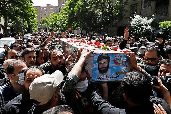 پیکر شهید مدافع حرم اصغر پاشاپور تشییع شد