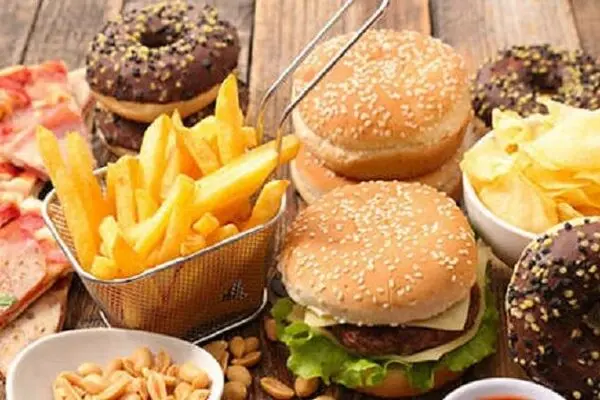 این غذاها شما را افسرده می‌کند