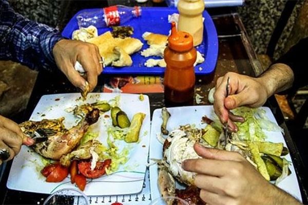 ممنوعیت نشستن روبروى هم در رستوران‌ها