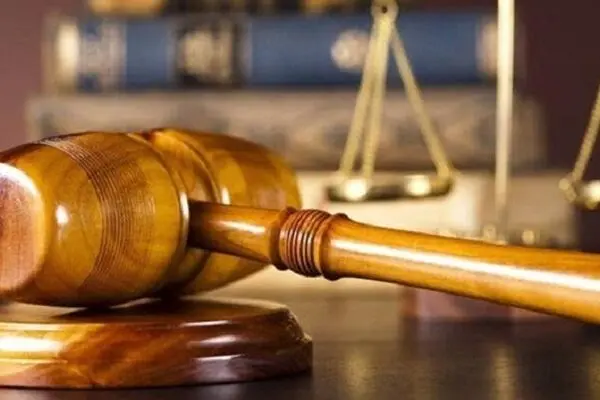 اعمال نفوذ طبری در پرونده‌های بستگان و رجال سیاسی
