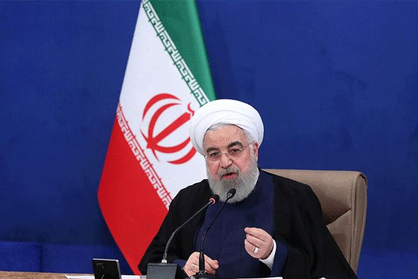 روحانی: کشور در حال مبارزه در سه جبهه استکبار، بیماری کرونا و بیکاری است