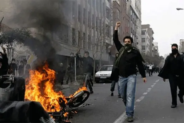 آمریکای وحشی چرا سال ۷۸ و ۸۸ از آشوب‌افکنی شما حمایت کرد؟!