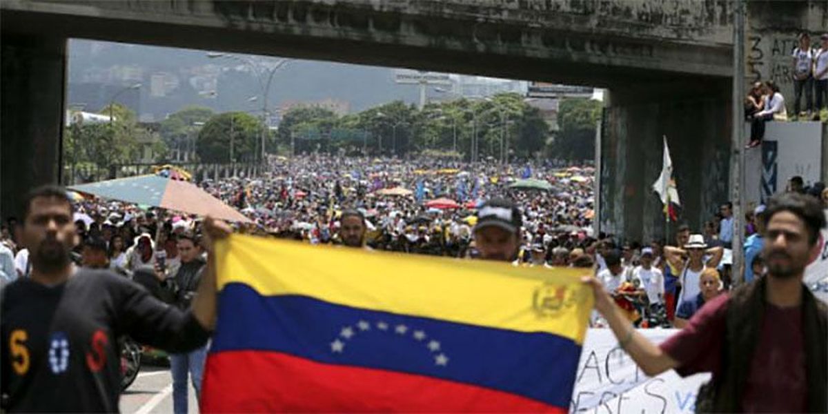 چالشی تازه برای دولت ونزوئلا؛ مخالفان در انتخابات شرکت نمی‌کنند