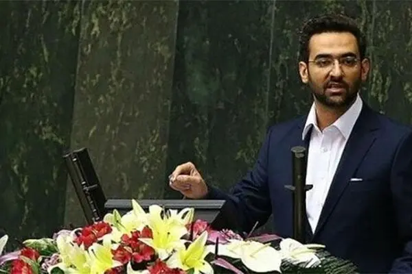 آذری‌جهرمی: تا پایان سال ۱۸ ماهواره خواهیم داشت