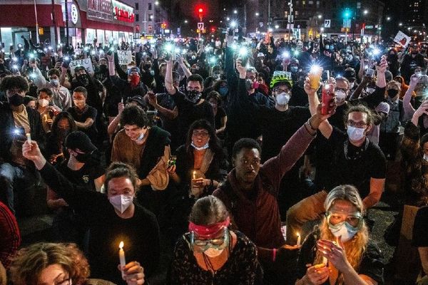 روایت نیویورک‌تایمز  از جاسوسی هوایی از معترضان به نژادپرستی در آمریکا