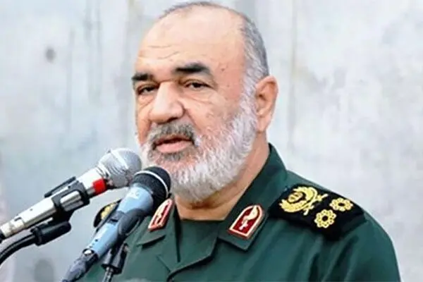 عکس: نمایش جدیدترین دستاوردهای نیروی زمینی سپاه با حضور فرمانده سپاه