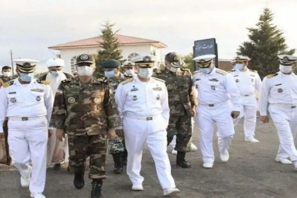 بازدید فرمانده کل ارتش از پایگاه دریایی غرب خزر