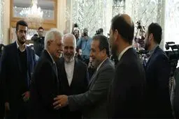 ظریف به بورل هشدار داد