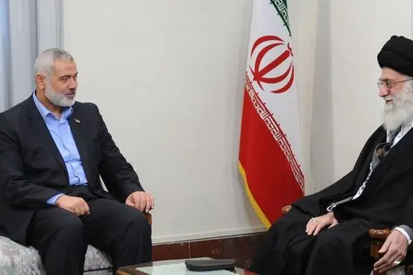پیام مقام معظم رهبری خطاب به «هنیه»: تا رفع شر اسرائیل از یاری فلسطین دست‌بر نمی‌داریم
