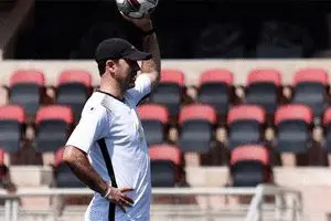 کریم بر سر دوراهی؛ پرسپولیس یا تیم ملی؟