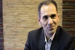 شتاب بازار ارز و طلا ناشی از افزایش شاخص‌های بی‌دلیل بورس است