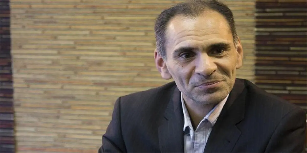 شتاب بازار ارز و طلا ناشی از افزایش شاخص‌های بی‌دلیل بورس است