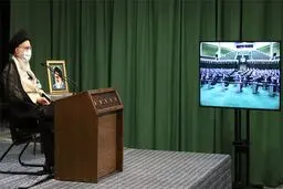 مجادلات مردم را ناراحت می‌کند همه باید در مقابل دشمن یکصدا باشیم