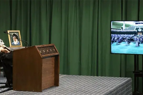 مجادلات مردم را ناراحت می‌کند همه باید در مقابل دشمن یکصدا باشیم