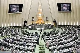 معنای تعامل مجلس انقلابی با دولت روحانی چیست؟
