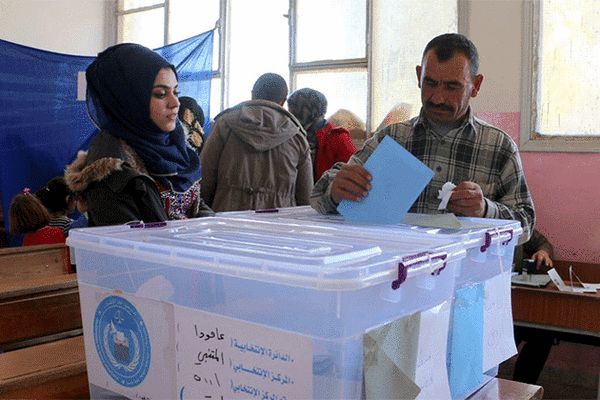 مردم سوریه پای صندوق‌های رای رفتند