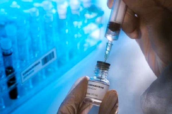 آکسفورد موفقیت واکسن ضد کرونا روی انسان را تایید کرد