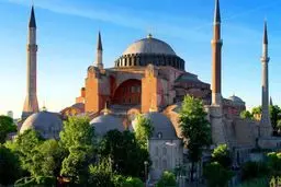 تظاهرات صدها نفری در آتن علیه تغییر کاربری ایاصوفیه