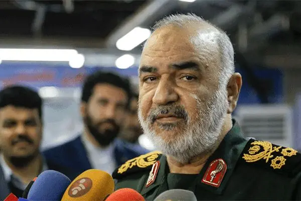 نقاط ضعف و قوت دشمن را به خوبی می‌شناسیم