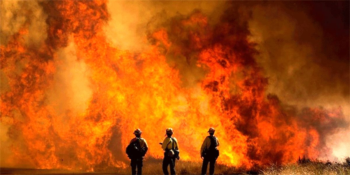 ادامه آتش سوزی گسترده در جنوب کالیفرنیا