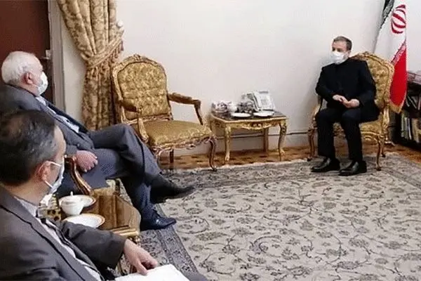 ظریف به دیدار عراقچی رفت