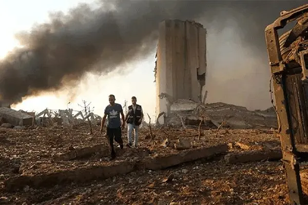 انگلیس: گمانه‌زنی درباره انفجار بیروت زود است