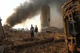 انگلیس: گمانه‌زنی درباره انفجار بیروت زود است