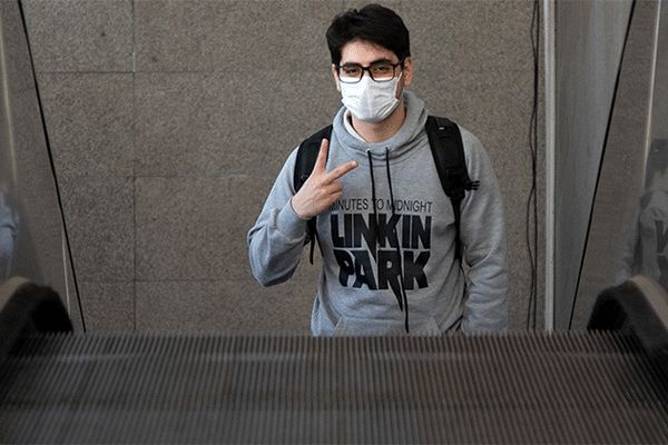 استفاده از ماسک مانع از بروز فاجعه انسانی در ایران می‌شود