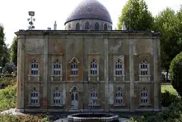 تصویر دیده نشده از آسانسور تعبیه شده در کاخ مرمر