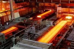 استراتژی نگاه به غرب دولت، فعالان اقتصادی را شرطی کرده است