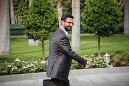 آذری‌جهرمی: قهر نبودم، بیمار بودم
