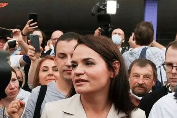 نامزد فراری بلاروس: آماده‌ام، رهبر ملی باشم