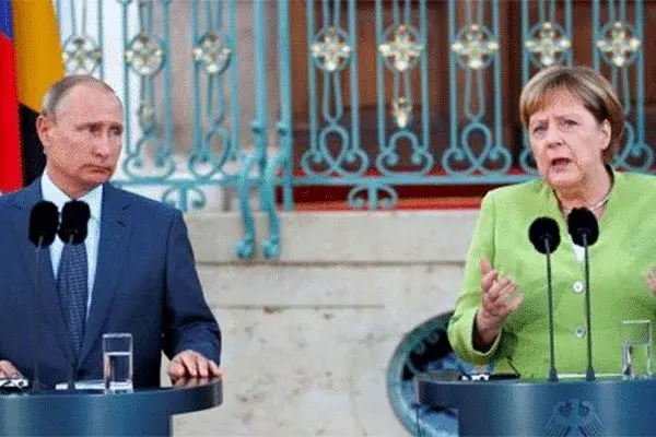 پوتین: دخالت در امور داخلی بلاروس جایز نیست