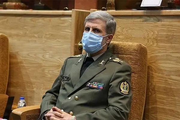 وزیران دفاع ایران و روسیه پای میز مذاکره نشستند