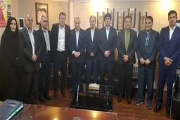 هیئت رئیسه فدراسیون فوتبال با ون به مجلس رفت