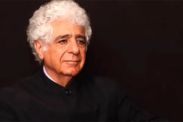 اهل تعارف نیستم،حضرت‌عباس بارها دستم را‌گرفت