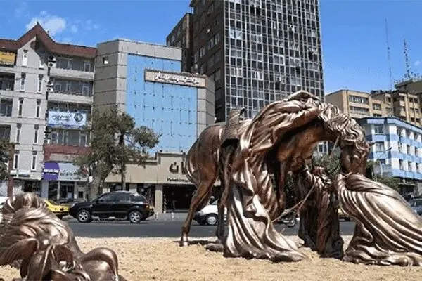 «عصر عاشورا» در میدان فاطمی