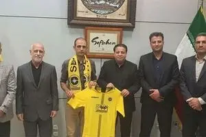 محرم نویدکیا با قراردادی ‎۳ ساله سرمربی سپاهان شد