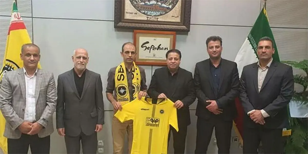 محرم نویدکیا با قراردادی ‎۳ ساله سرمربی سپاهان شد