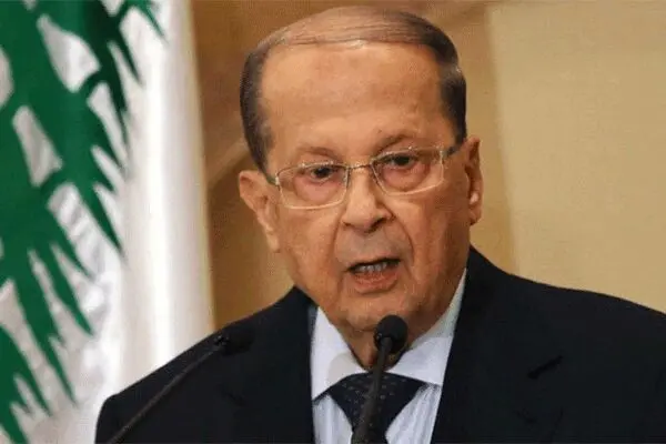 ادیب استعفا داد و عون پذیرفت