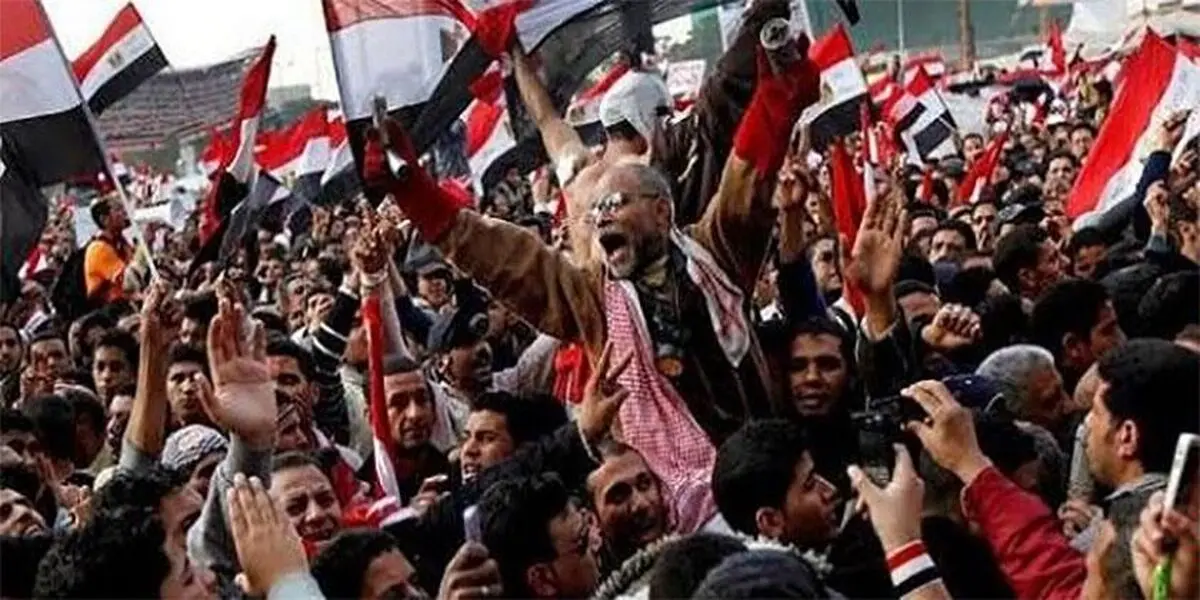 مصری ها دست بردار نیستند